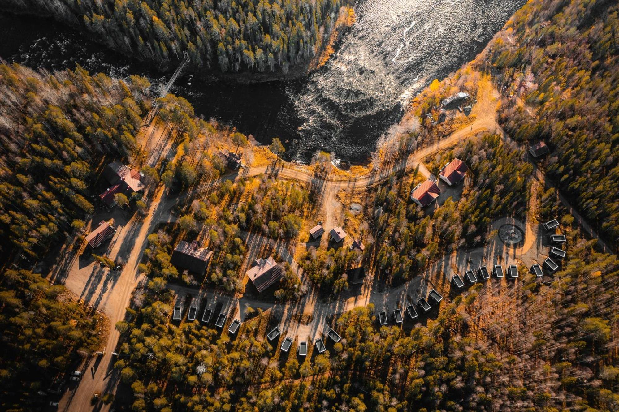 Vaattunki Wilderness Resort Rovaniemi Exteriör bild