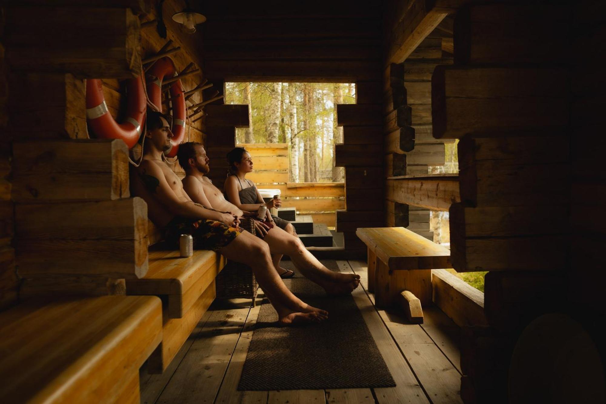 Vaattunki Wilderness Resort Rovaniemi Exteriör bild